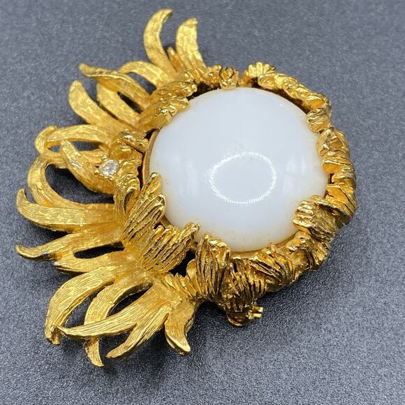 Vintage Robert Demario Signed Milk Glass Cabochon Sea Anemone Brooch Pin Rare - Picture 3 of 7